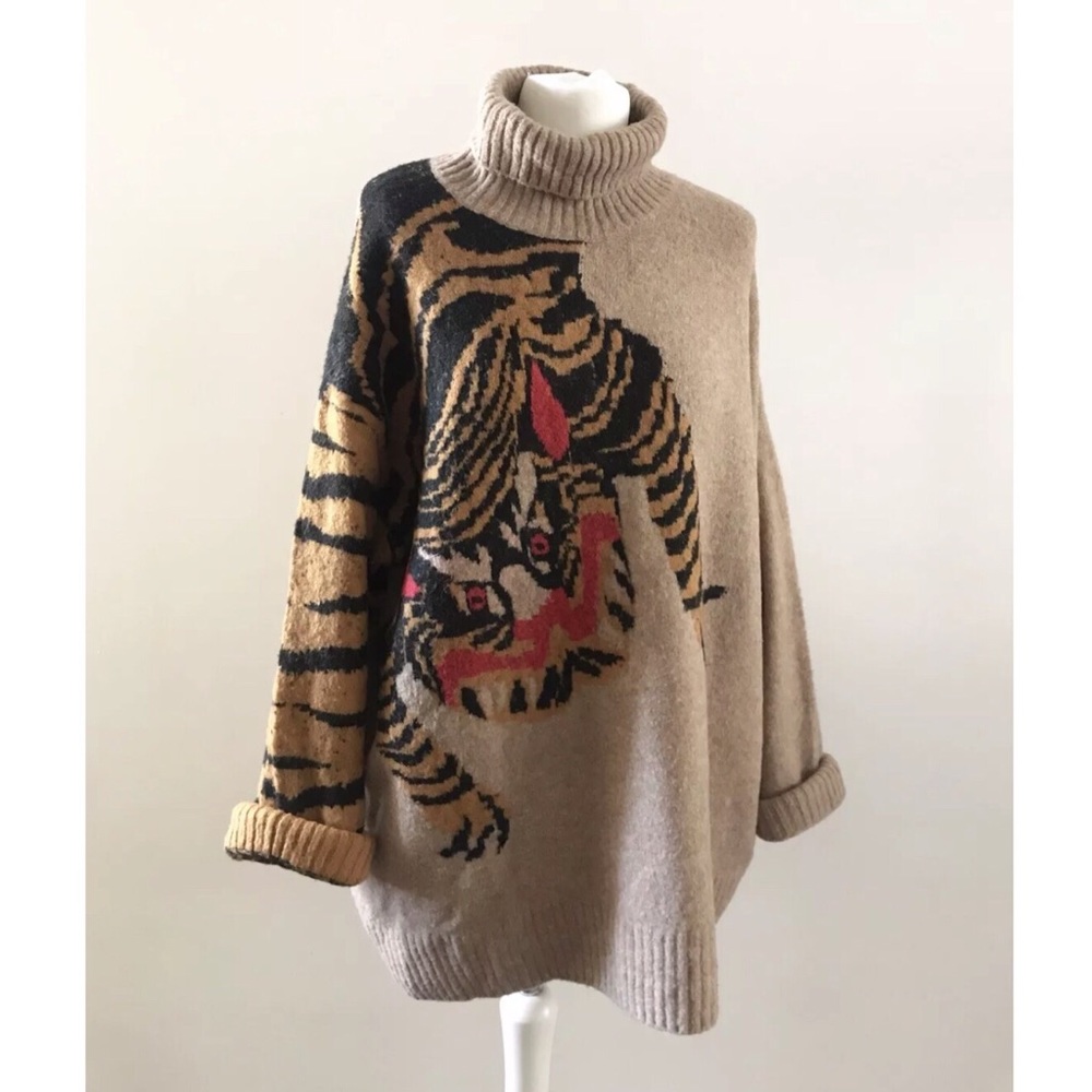 H&M tiger oversize Cowl Neck pullover sweater med